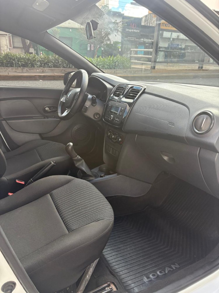 Renault Logan Life — foto 11